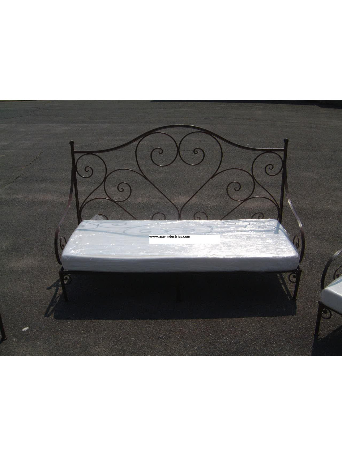 Canapé Coeur en fer forgé 1.60m x 0.60m  