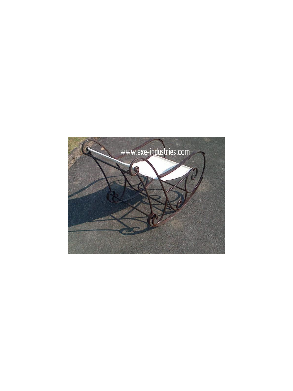 Rocking chair en fer forgé