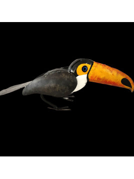 Toucan en métal recyclé